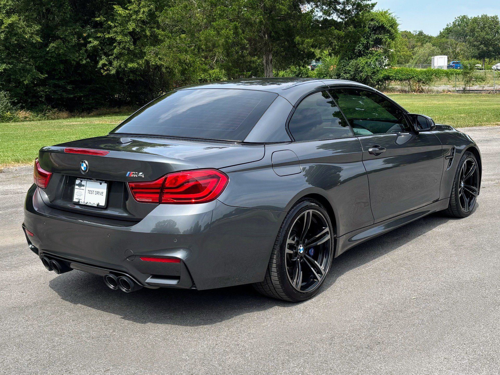 Used 2019 BMW M4 Convertible w/ Competition Package RWD image 13