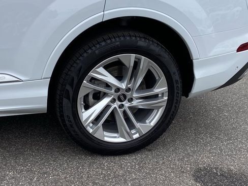 Certified 2023 Audi Q7 3.0T Premium Plus image 10