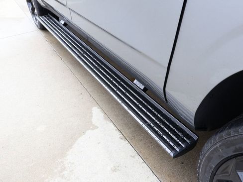 New 2026 Chevrolet Suburban High Country AWD/4WD image 10