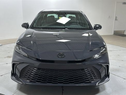 New 2026 Toyota Camry SE image 2