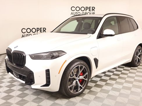 New 2026 BMW X5 xDrive50e w/ M Sport Package image 10