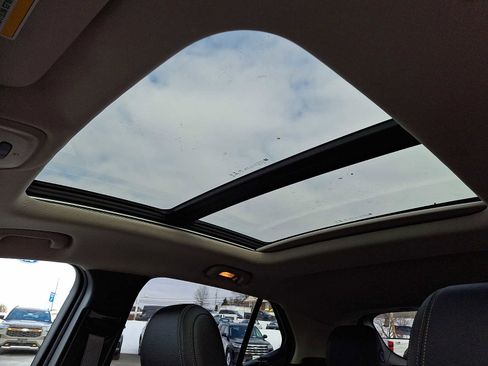 Used 2020 Buick Encore GX Essence w/ Experience Buick Package image 14