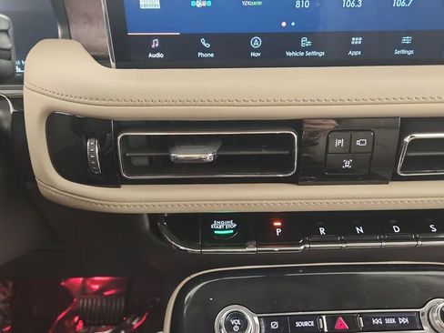 Used 2022 Lincoln Nautilus Reserve AWD/4WD image 23