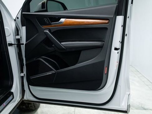 Used 2023 Audi Q5 2.0T Premium Plus w/ Premium Plus Package image 31