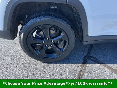 Certified 2024 Jeep Grand Cherokee Altitude image 10