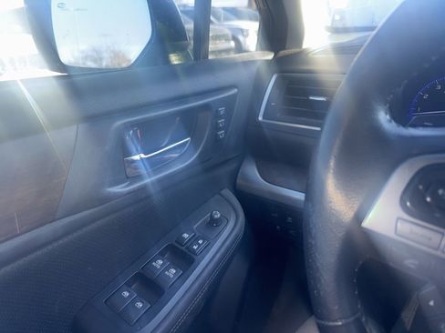 Used 2015 Subaru Outback 3.6R Limited image 16