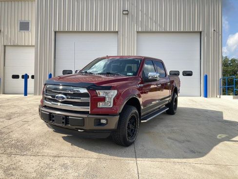 Used 2015 Ford F150 Lariat w/ Equipment Group 502A Luxury AWD/4WD image 2