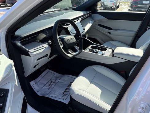 New 2026 Jeep Cherokee Limited image 9