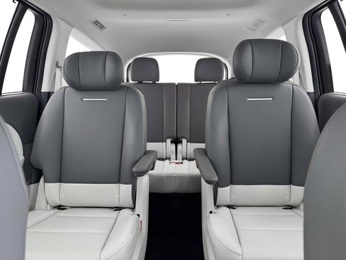 New 2026 Hyundai Ioniq 9 Limited image 16