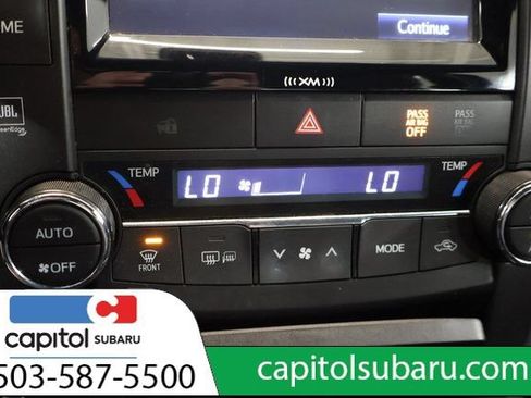 Used 2017 Toyota Camry XLE w/ Moonroof Package FWD image 23