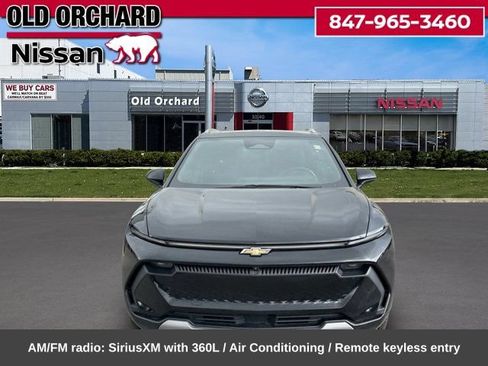 Used 2024 Chevrolet Equinox EV LT FWD image 2