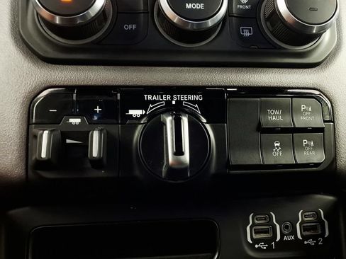 Used 2023 RAM 1500 Big Horn AWD/4WD image 22