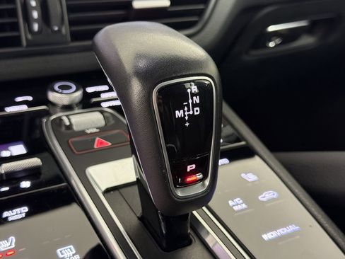 Used 2020 Porsche Cayenne Base image 37