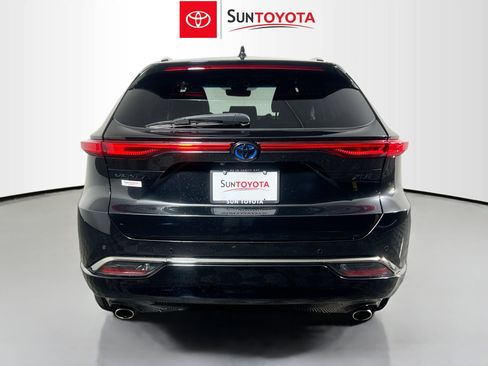 Used 2023 Toyota Venza Nightshade AWD/4WD image 5