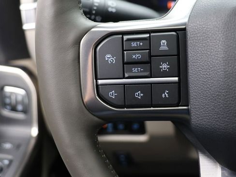 Used 2025 Ford F250 Platinum w/ Platinum Plus Package image 30