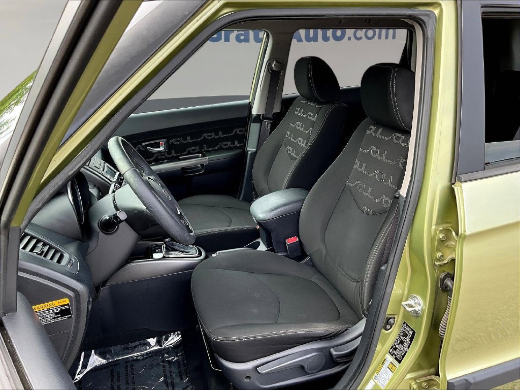 Used 2012 Kia Soul + w/ Audio Pkg FWD image 23