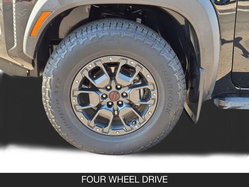 Certified 2023 Nissan Frontier PRO-4X w/ Pro-4X Premium Package AWD/4WD image 11