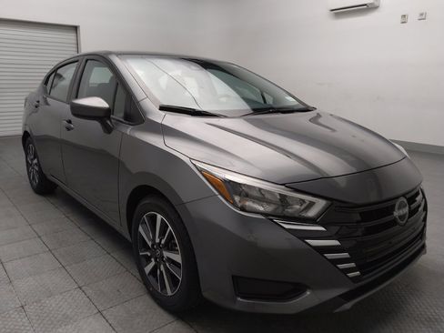 Used 2025 Nissan Versa SV FWD image 13