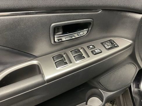 Used 2025 Mitsubishi Outlander Sport SE image 11