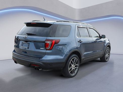 Used 2019 Ford Explorer Sport w/ Ford Safe & Smart Package AWD/4WD image 8
