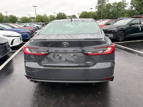 Used 2025 Toyota Camry SE w/ Convenience Package FWD image 7