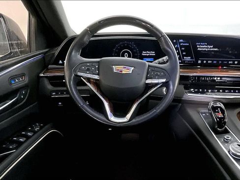 Used 2024 Cadillac Escalade ESV Premium Luxury AWD/4WD image 8
