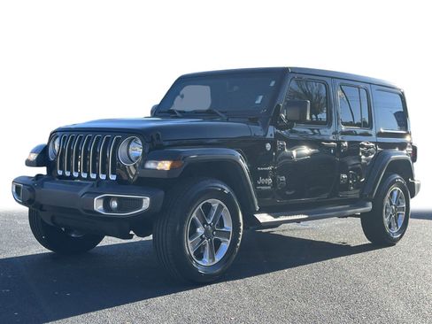 Used 2020 Jeep Wrangler Unlimited Sahara image 22