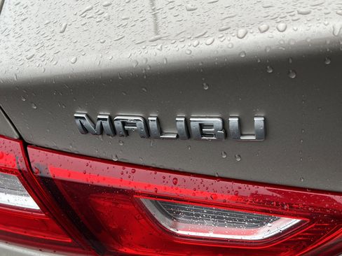Used 2023 Chevrolet Malibu LT image 9