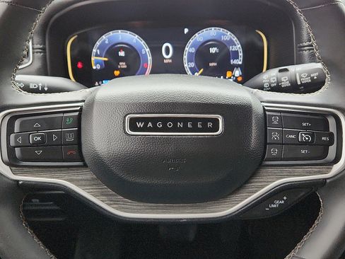 Used 2022 Jeep Wagoneer Series III AWD/4WD image 19