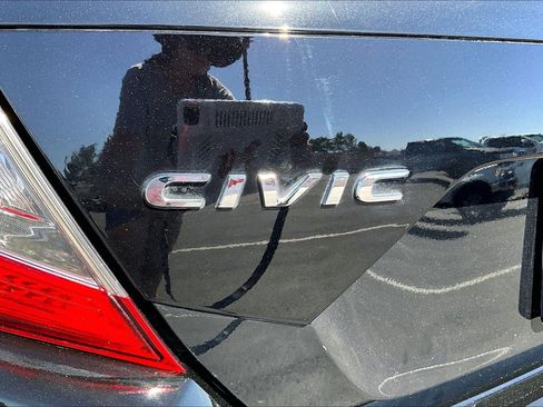 Used 2019 Honda Civic EX image 31