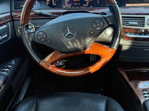 Used 2010 Mercedes-Benz S 550 w/ Sport Pkg image 15