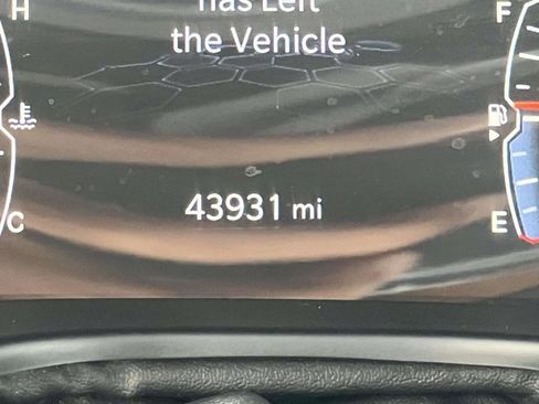 Certified 2022 Jeep Compass Limited image 25