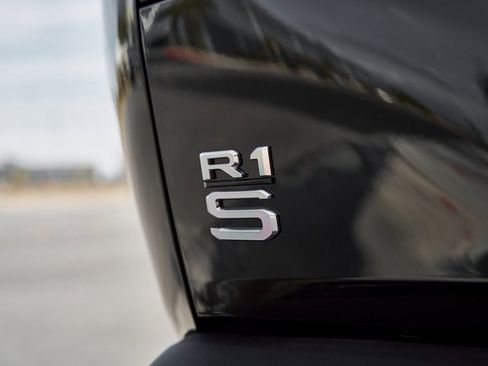 Used 2025 Rivian R1S Adventure image 11