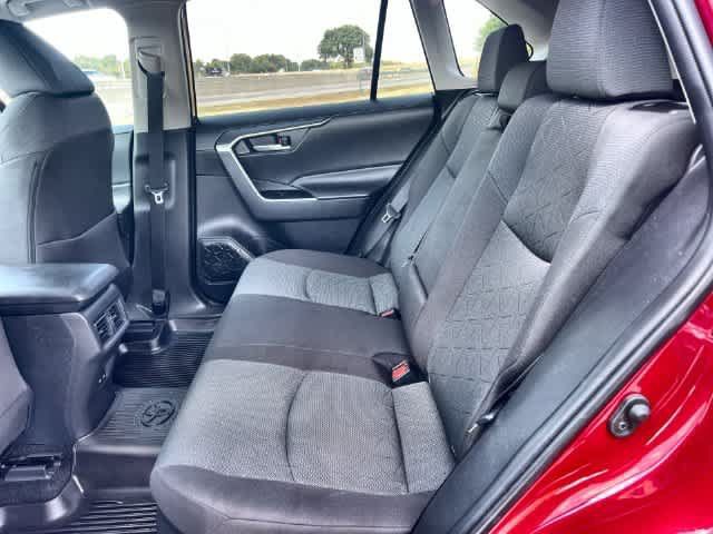 Used 2025 Toyota RAV4 XLE w/ Convenience Package AWD/4WD image 14