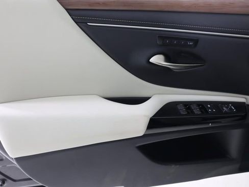 New 2025 Lexus ES 350 w/ Premium Package image 11