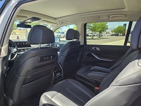 Used 2020 BMW X7 xDrive40i w/ Luxury Seating Package AWD/4WD image 16
