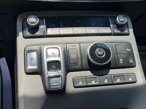 Used 2021 Hyundai Palisade Limited FWD image 17