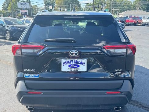 Used 2025 Toyota RAV4 XLE AWD/4WD image 24