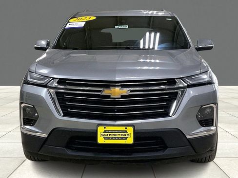 Used 2023 Chevrolet Traverse LT w/ LT Premium Package image 3