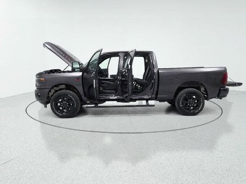New 2026 RAM 2500 Laramie AWD/4WD image 15