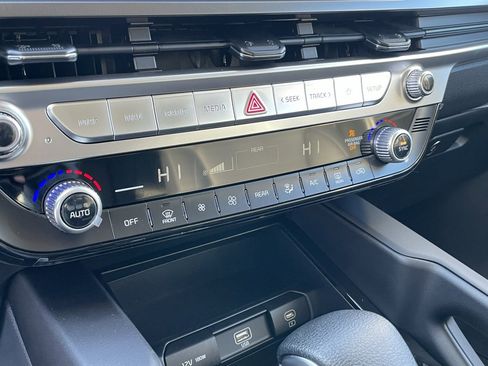 New 2025 Kia Telluride LX image 16