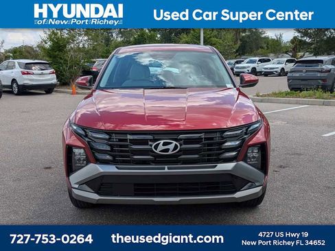 Used 2025 Hyundai Tucson SE FWD image 8