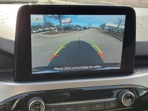 Used 2020 Ford Escape SE image 28