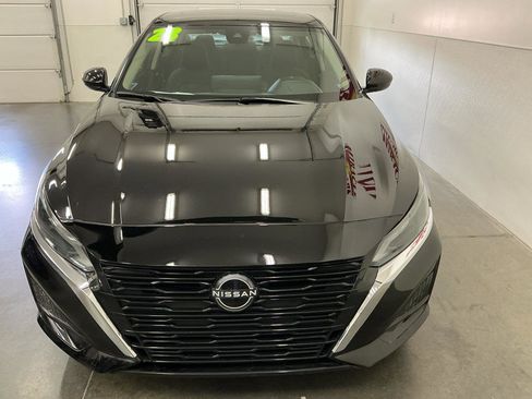 Used 2023 Nissan Altima 2.5 SV w/ SV Premium Package FWD image 8