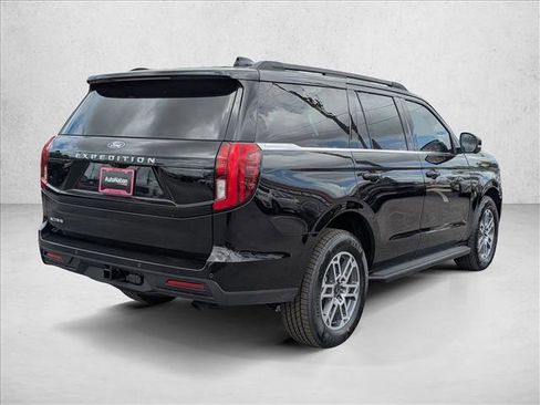 New 2026 Ford Expedition Active RWD image 2