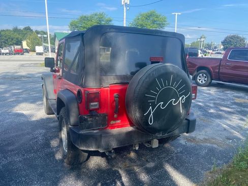 Used 2017 Jeep Wrangler Sport w/ Quick Order Package 24S AWD/4WD image 4