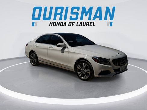 Used 2018 Mercedes-Benz C 300 4MATIC Sedan image 2