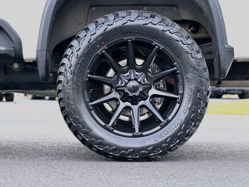 Used 2020 Chevrolet Silverado 2500 High Country image 8