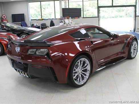 Used 2016 Chevrolet Corvette Z06 w/ 2LZ Preferred Equipment Group RWD image 13