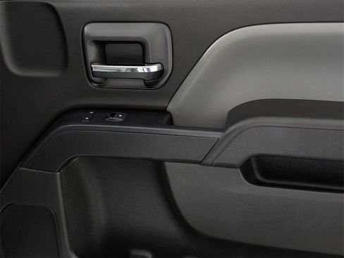 Used 2018 Chevrolet Silverado 1500 Custom w/ Texas Edition image 29